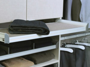 ENGAGE FOLDING TABLE