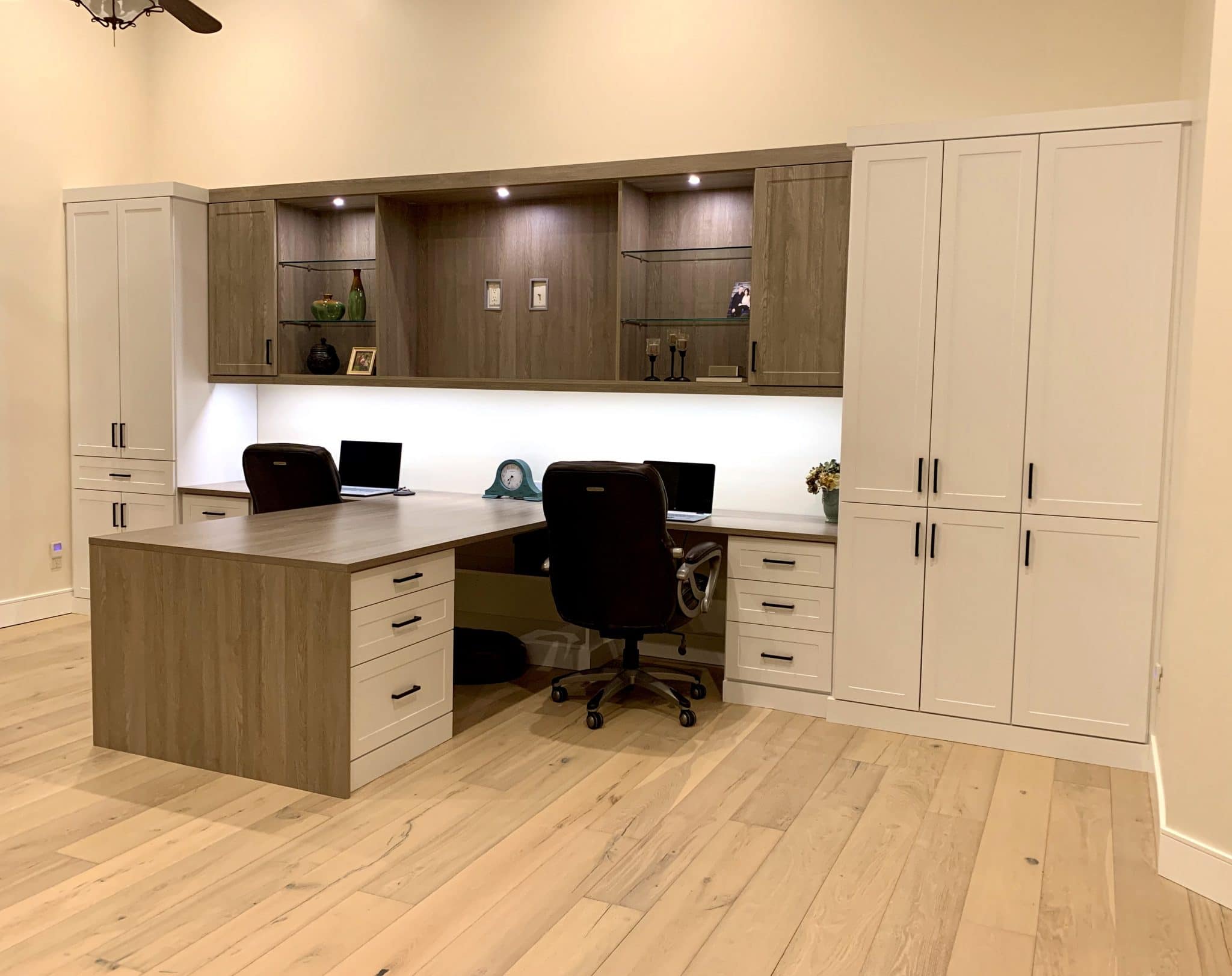 CUSTOM HOME OFFICE WITH LED LIGHTING Closets
